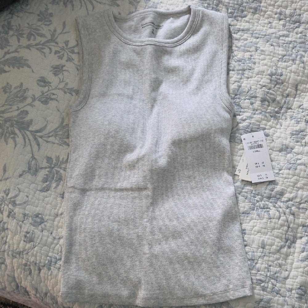 Abercrombie Bra Free Ribbed Tank